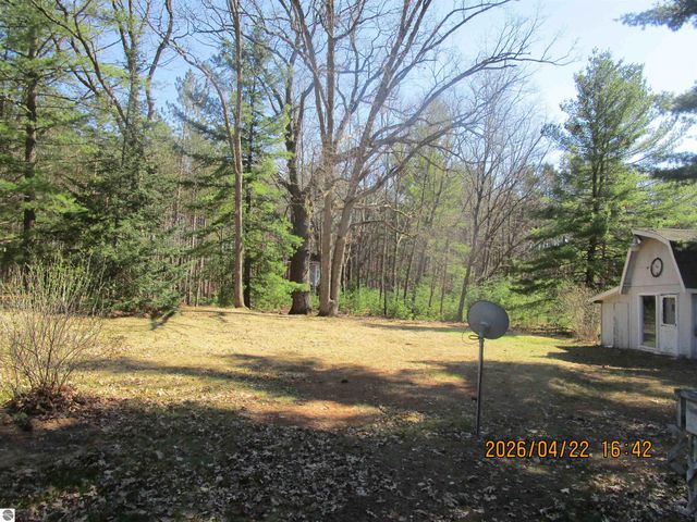 5179 W M-55, Tawas City, MI 48763