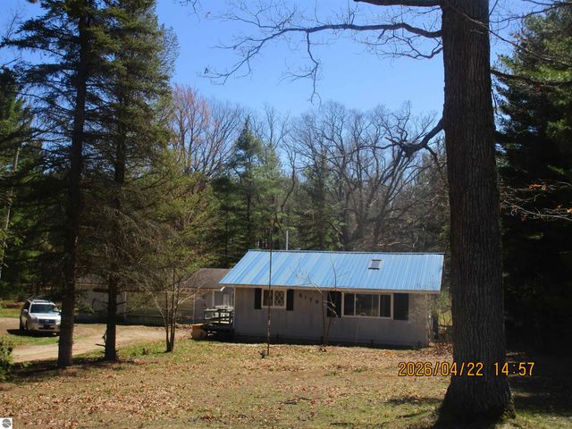 5179 W M-55, Tawas City, MI 48763