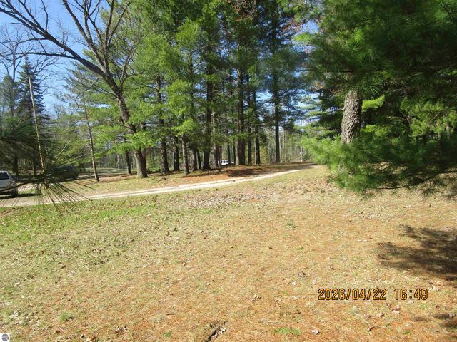 5179 W M-55, Tawas City, MI 48763