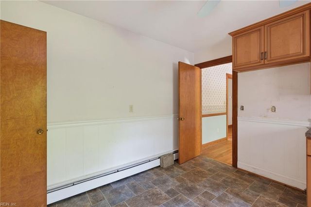 1875 Ames CIR W, Chesapeake, VA 23321