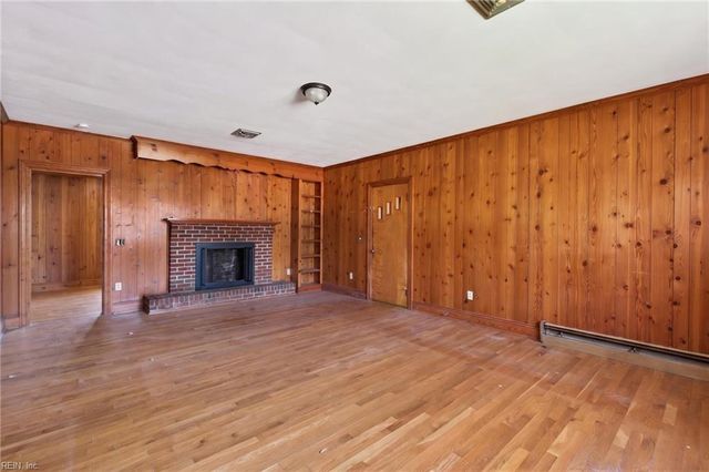 1875 Ames CIR W, Chesapeake, VA 23321
