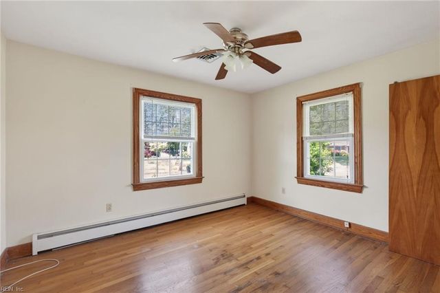 1875 Ames CIR W, Chesapeake, VA 23321