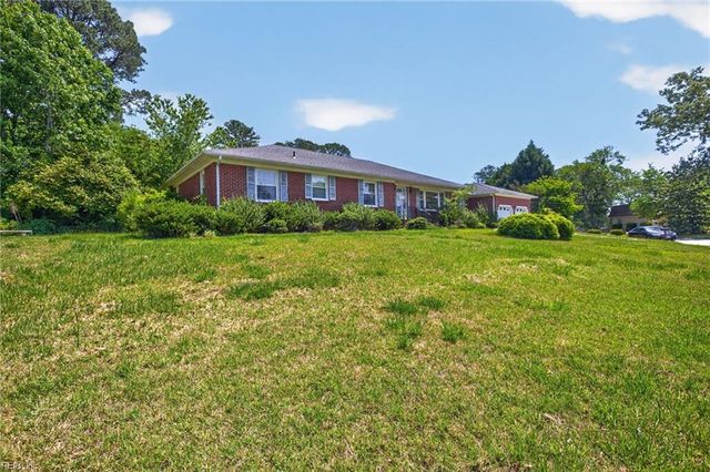 1875 Ames CIR W, Chesapeake, VA 23321