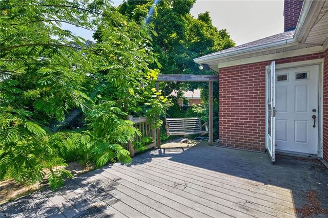 1875 Ames CIR W, Chesapeake, VA 23321