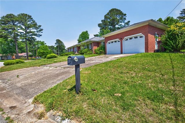 1875 Ames CIR W, Chesapeake, VA 23321