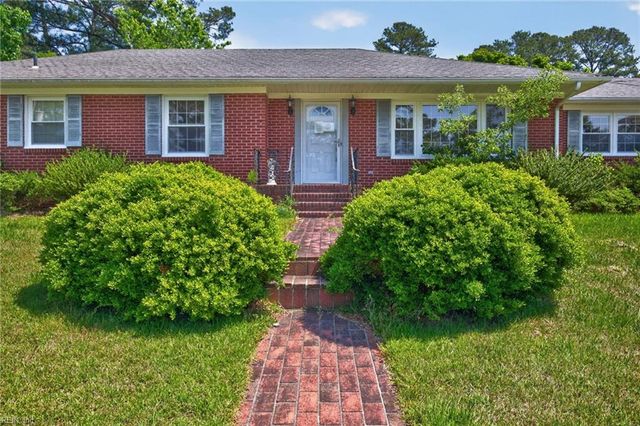 1875 Ames CIR W, Chesapeake, VA 23321