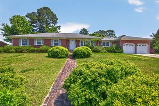1875 Ames CIR W, Chesapeake, VA 23321