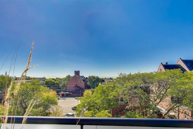 2910 W Palmer Street 2, Chicago, IL 60647