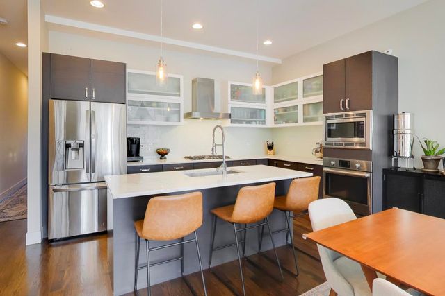 2910 W Palmer Street 2, Chicago, IL 60647