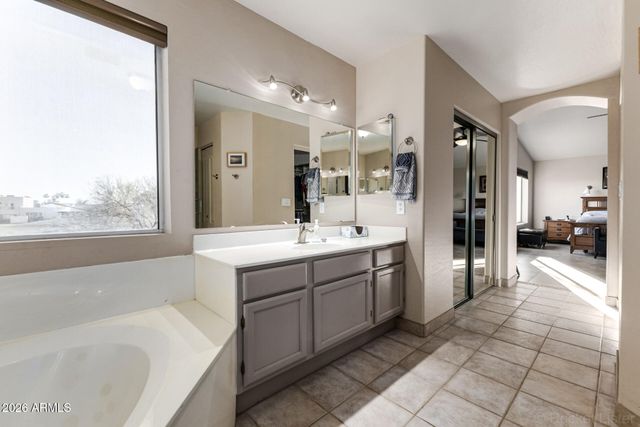 4627 E LA MIRADA Way, Phoenix, AZ 85044