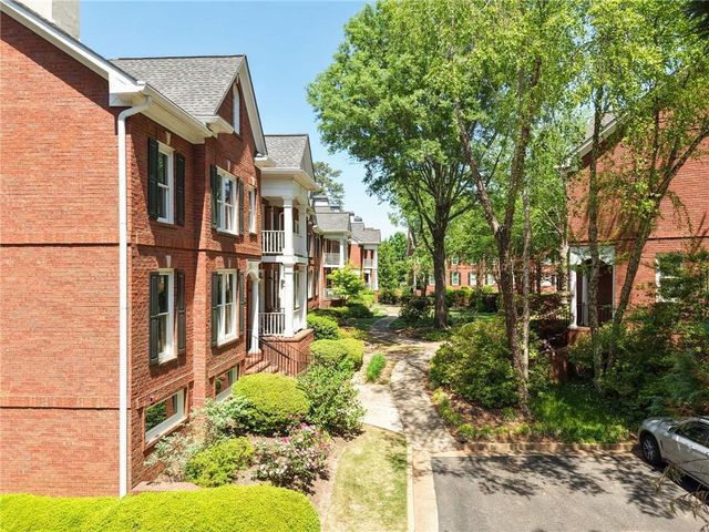 4386 Paces Point Circle SE, Smyrna, GA 30080