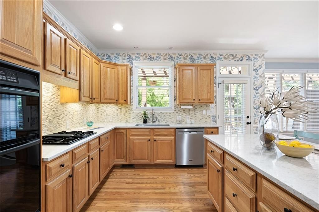 Image 15 of property listing at 4386 Paces Point Circle SE, Smyrna, GA 30080