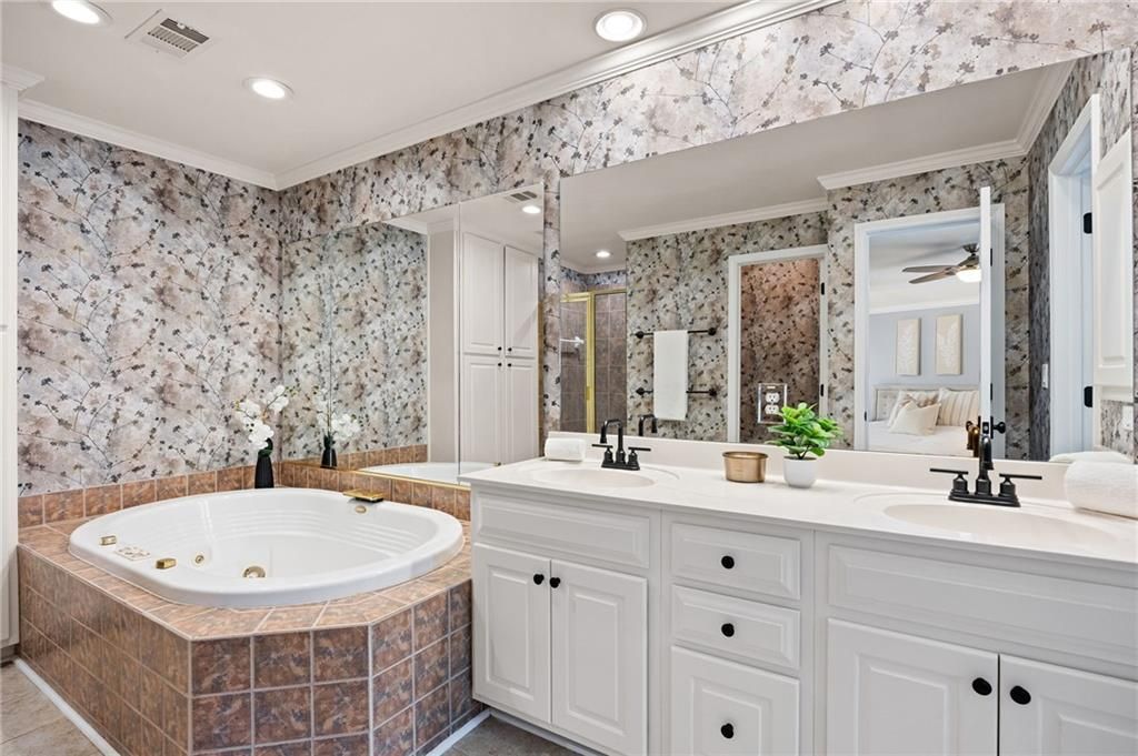 Image 27 of property listing at 4386 Paces Point Circle SE, Smyrna, GA 30080