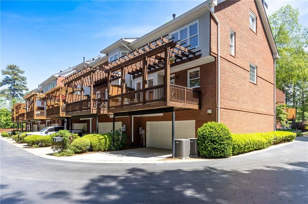 Image 40 of property listing at 4386 Paces Point Circle SE, Smyrna, GA 30080