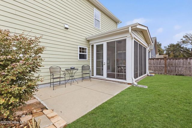 346 Hanover Lakes Drive, Wilmington, NC 28401