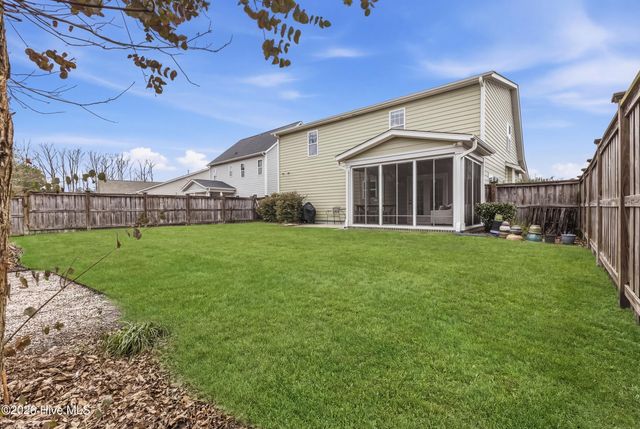 346 Hanover Lakes Drive, Wilmington, NC 28401