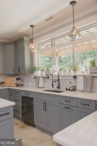1576 Dripping Springs Road, Lafayette, GA 30728