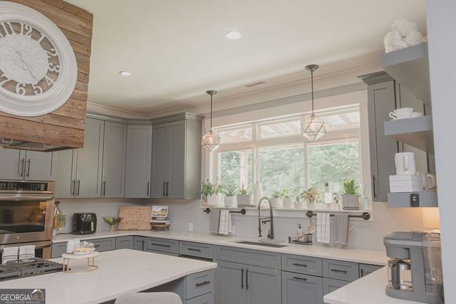 1576 Dripping Springs Road, Lafayette, GA 30728