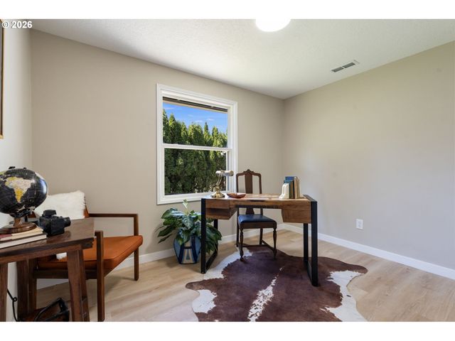 280 Nw 23RD St, Gresham, OR 97030