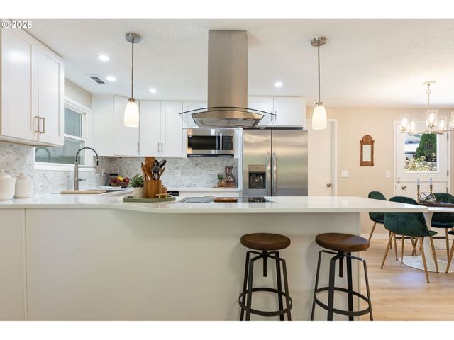 280 Nw 23RD St, Gresham, OR 97030