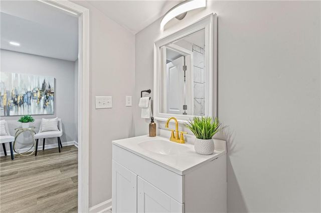 1995 VENETIAN SW Drive, Atlanta, GA 30311