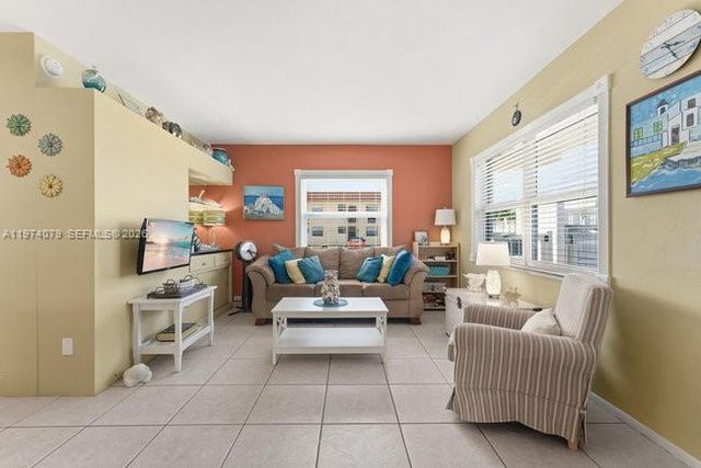 4658 Bougainvilla Dr 56, Lauderdale By The Sea, FL 33308