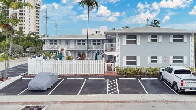 4658 Bougainvilla Dr 56, Lauderdale By The Sea, FL 33308