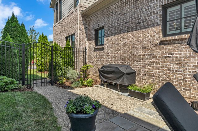 265 Stephens Valley Blvd, Nashville, TN 37221