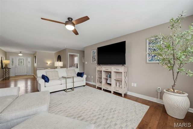 11 Lambeth Lane, Dardenne Prairie, MO 63368