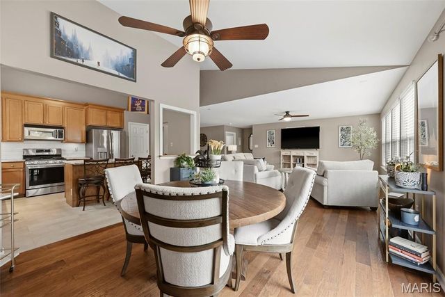11 Lambeth Lane, Dardenne Prairie, MO 63368