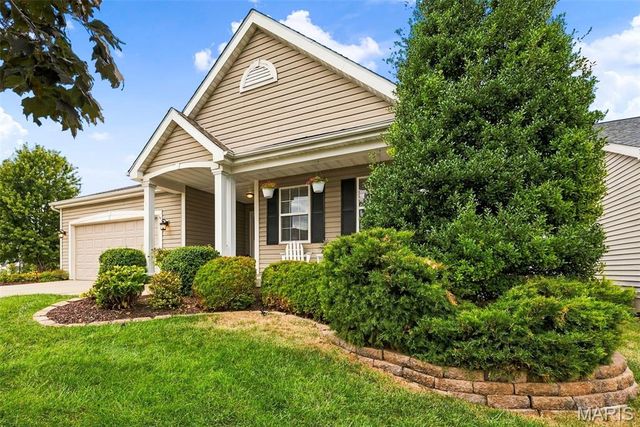 11 Lambeth Lane, Dardenne Prairie, MO 63368