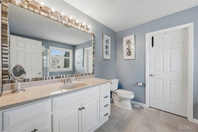 11 Lambeth Lane, Dardenne Prairie, MO 63368
