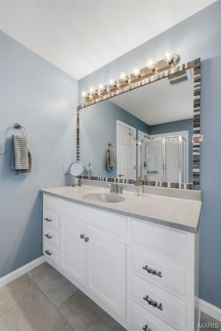 11 Lambeth Lane, Dardenne Prairie, MO 63368