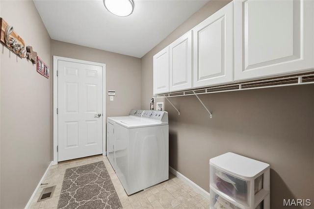 11 Lambeth Lane, Dardenne Prairie, MO 63368