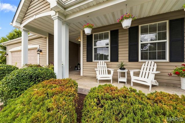 11 Lambeth Lane, Dardenne Prairie, MO 63368