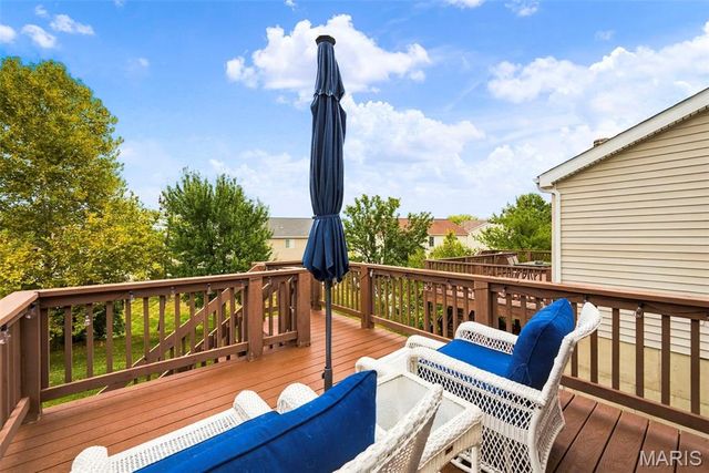 11 Lambeth Lane, Dardenne Prairie, MO 63368