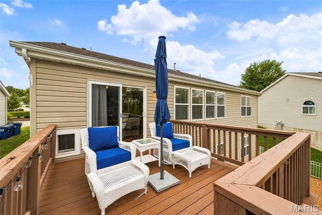 11 Lambeth Lane, Dardenne Prairie, MO 63368