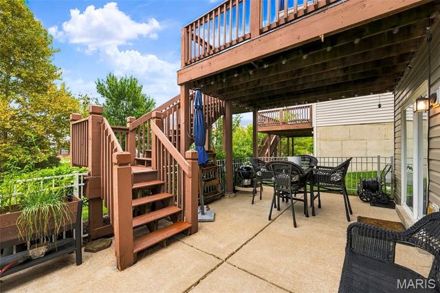 11 Lambeth Lane, Dardenne Prairie, MO 63368