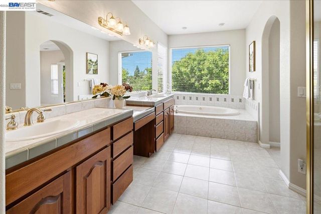720 Rutherford Cir, Brentwood, CA 94513