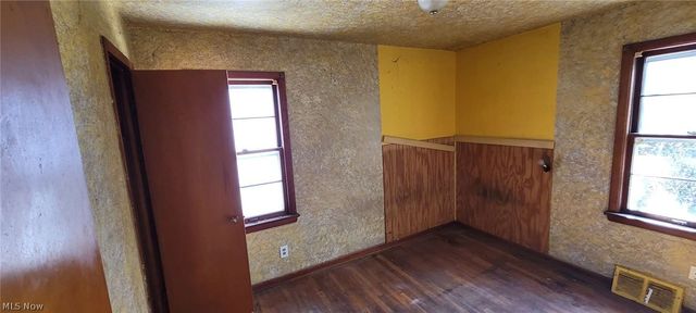 21250 Wilmore Avenue, Euclid, OH 44123