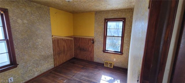 21250 Wilmore Avenue, Euclid, OH 44123