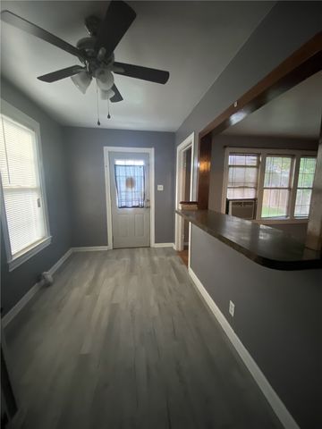 323 W 4th St, Alice, TX 78332