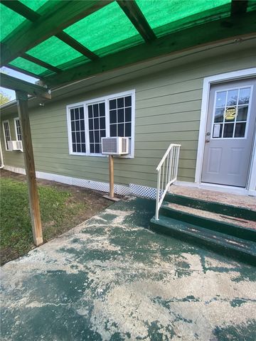 323 W 4th St, Alice, TX 78332