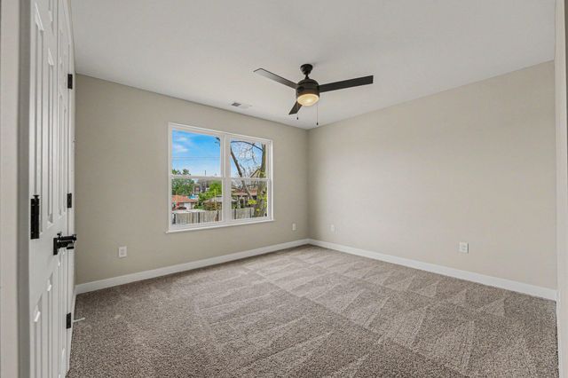 6839 Missouri Avenue, Hammond, IN 46323