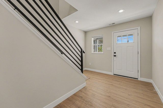 6839 Missouri Avenue, Hammond, IN 46323