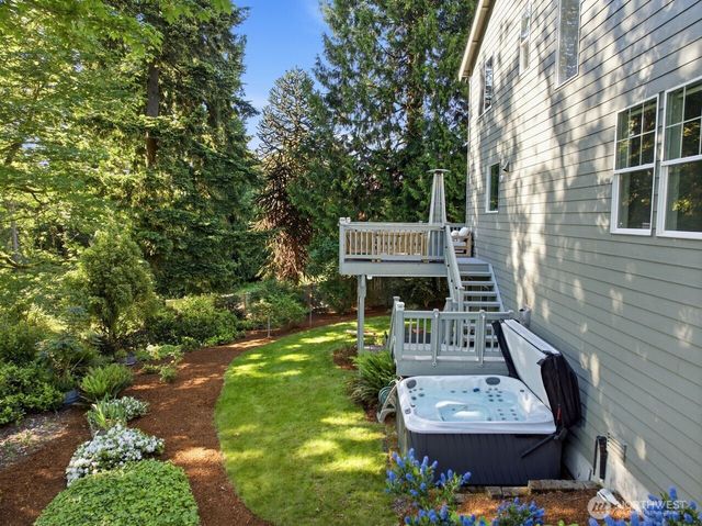 11308 SE 71st Place, Newcastle, WA 98056