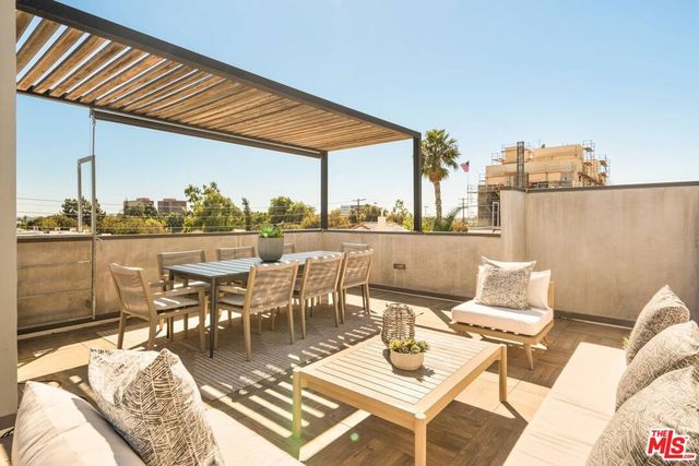 1752 Stoner Avenue, Los Angeles, CA 90025