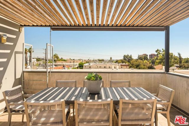 1752 Stoner Avenue, Los Angeles, CA 90025