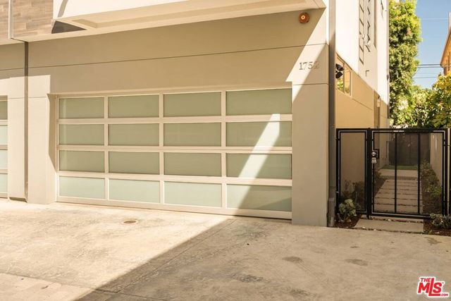 1752 Stoner Avenue, Los Angeles, CA 90025