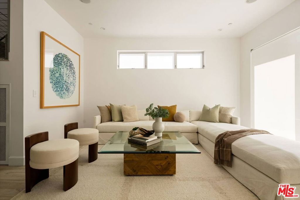 1752 Stoner Avenue, Los Angeles, CA 90025
